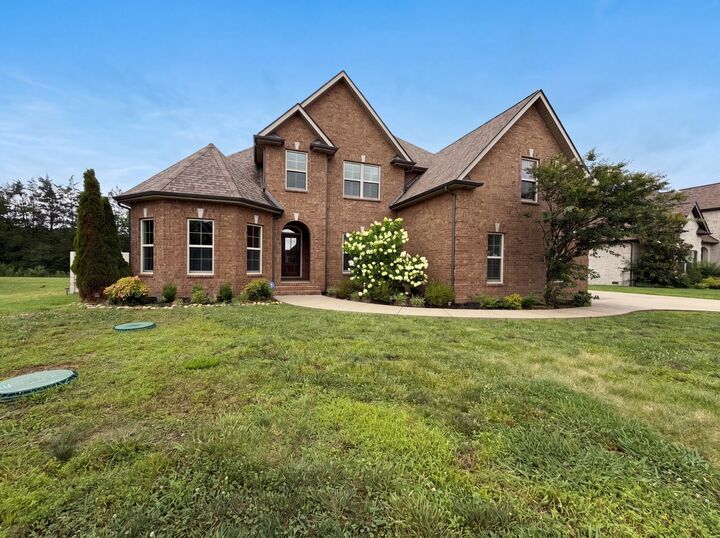 Property Photo:  1423 Rhonda Dr  TN 37037 