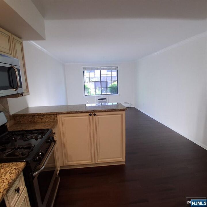 Property Photo:  2014 Hawthorne Lane  NJ 07430 