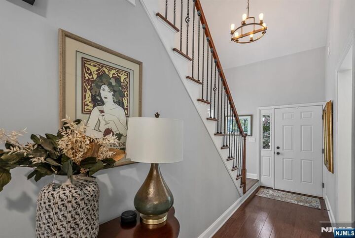 Property Photo:  94 Heather Lane  NJ 07481 