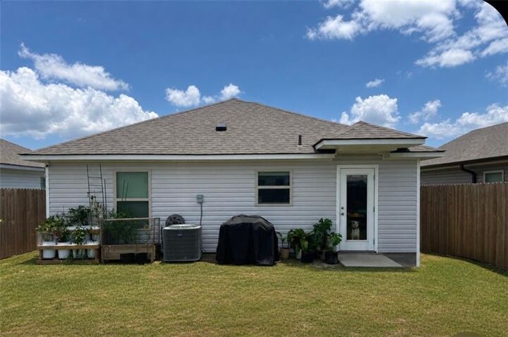 Property Photo:  3874 Seagull Circle  LA 70461 