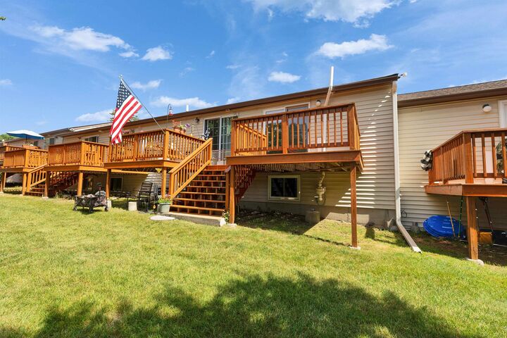 Property Photo:  901 Mammoth Road  NH 03104 