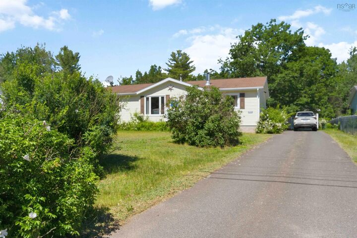 Property Photo:  992 Howe Avenue  NS B0P 1R0 
