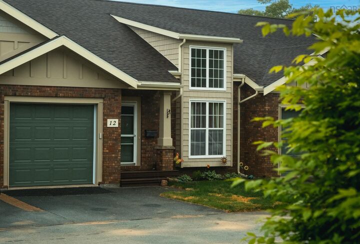 Property Photo:  12 Narrowleaf Grove  NS B2W 6P5 