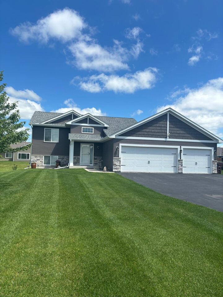 Property Photo:  1707 Misty Circle  MN 55313 