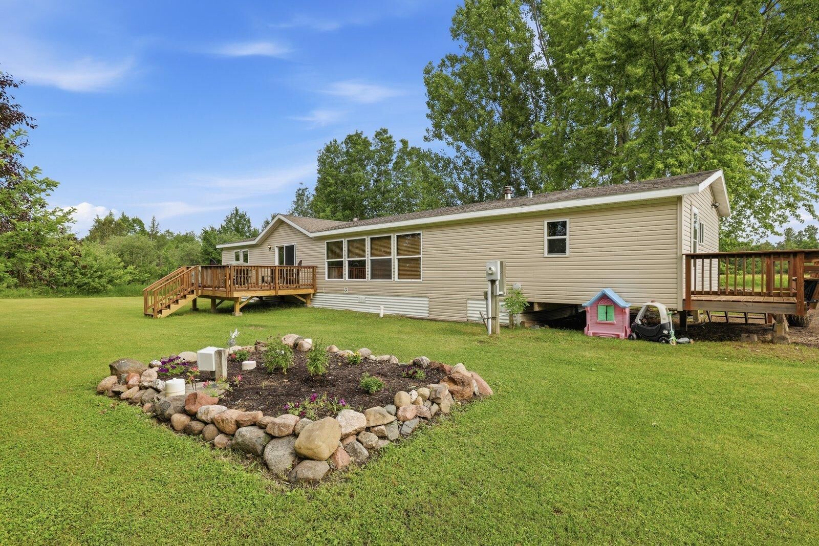 Property Photo: 7172 Cain Road MN 55787