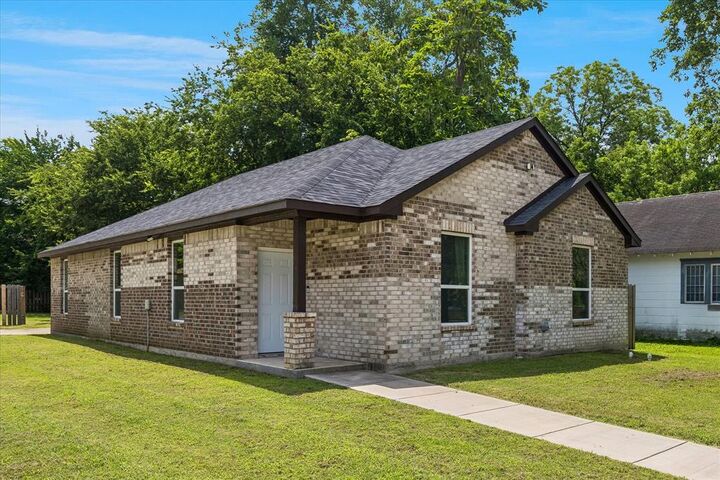 Property Photo:  344 N Taylor Street  TX 76240 