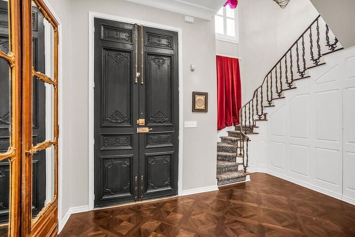Property Photo: 3802 S Versailles Avenue TX 75209