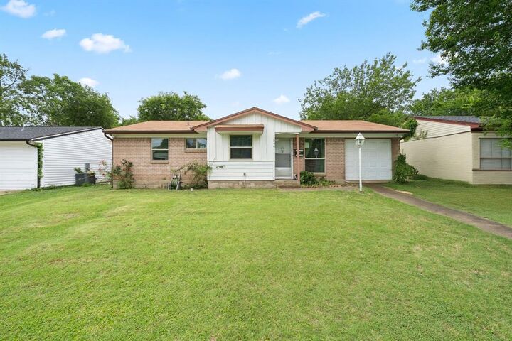 Photo de la propriété:  546 Sun Valley Drive  TX 75116 
