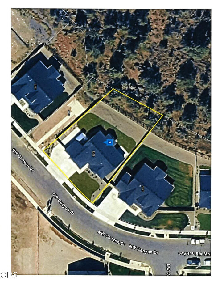 Property Photo: 3375 NW Canyon Drive OR 97756