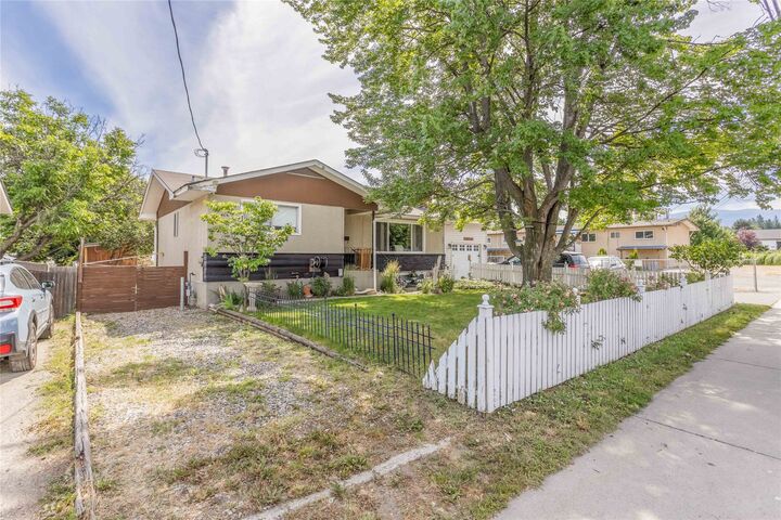 Property Photo:  585 Rutland Road S  BC V1X 3A2 