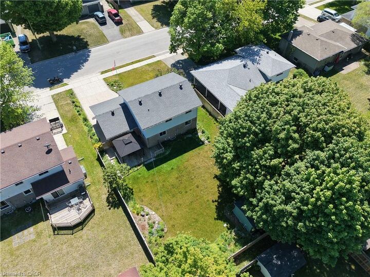 Property Photo:  353 Crawford Street  ON N0H 2C2 
