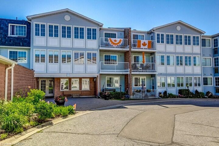 Property Photo:  500 Silverbirch Boulevard 203  ON L0R 1W0 