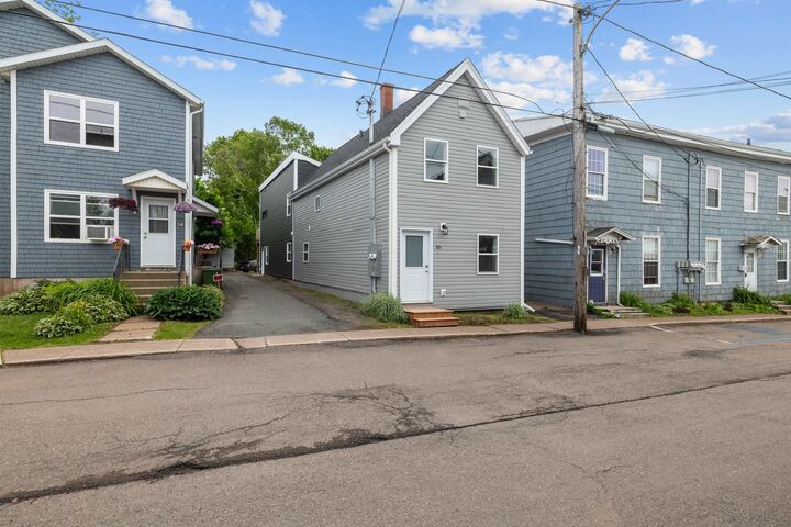10 Chestnut Street — photo 1