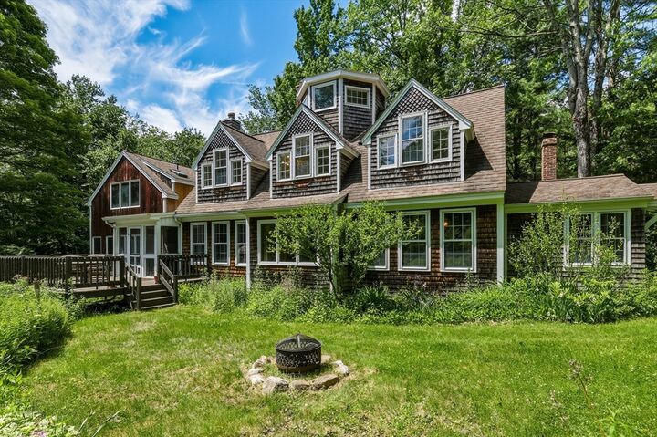 Property Photo:  7 Sundown  MA 01096 
