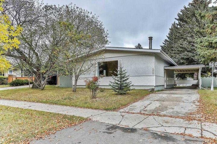 4604 Brisebois Drive NW — photo 1
