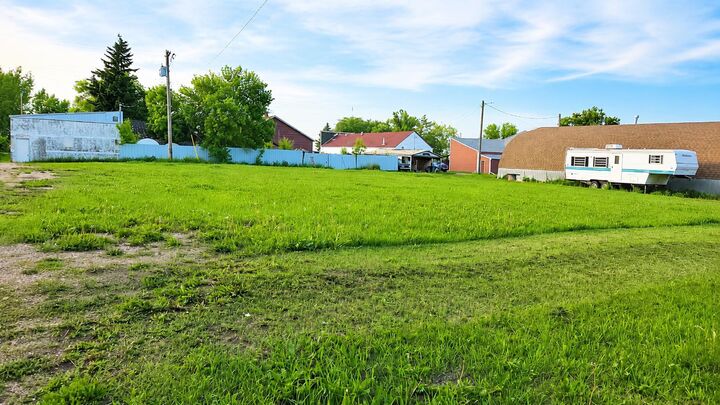 Property Photo:  4004 Wallace Street  AB T0B 1H0 