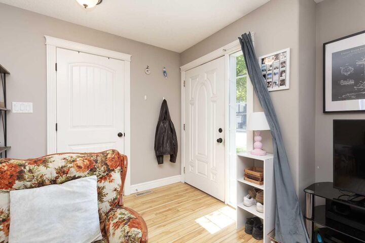 Property Photo: 895 Mt Sundance Manor W 2 AB T1J 1X7
