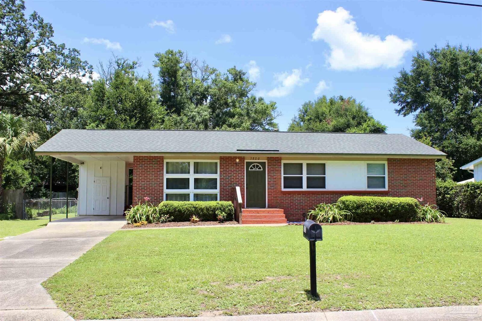 Property Photo: 3820 Whispering Pines Dr FL 32504