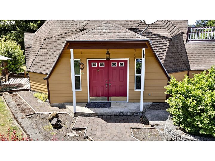 Property Photo:  41743 Deerhorn Rd  OR 97478 