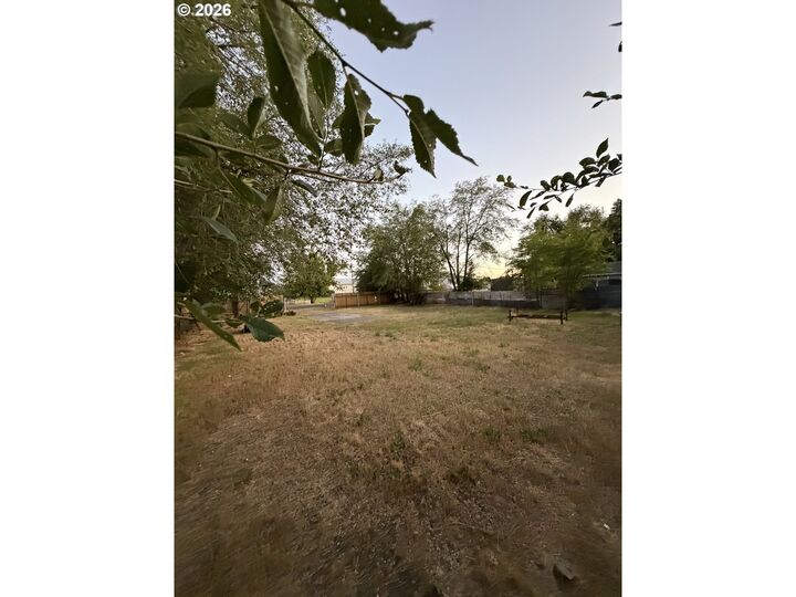 Property Photo:  311 W Darland St  WA 98620 