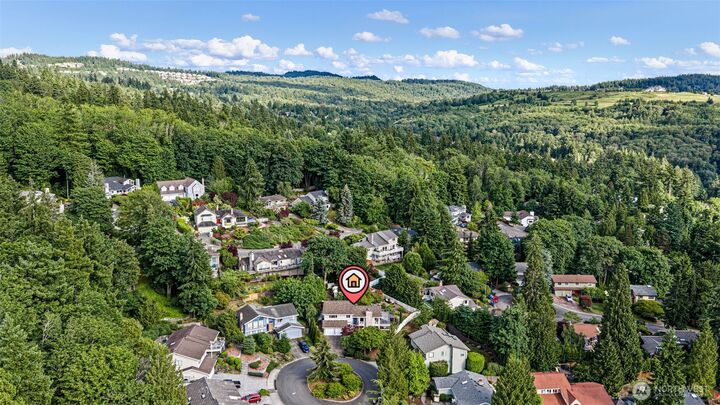 Property Photo: 5712 141st Place SE WA 98006