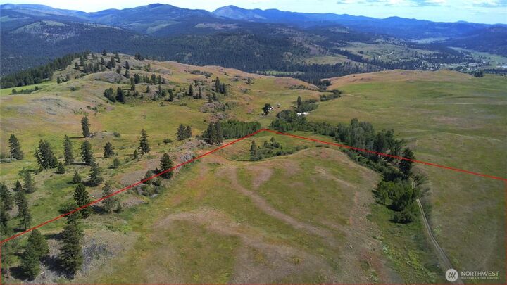 Property Photo:  3  Garden Lane  WA 99118 