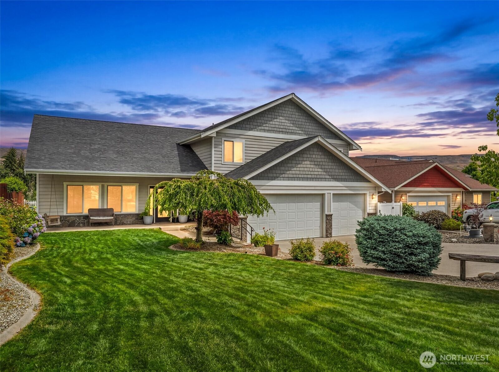 Property Photo: 1509 Alexandria Court WA 98801