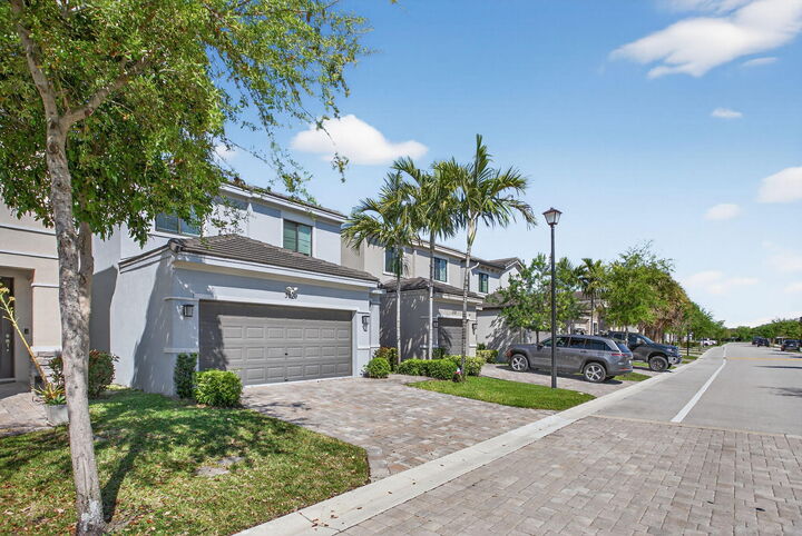 Property Photo:  325 NW 33rd Lane  FL 33069 
