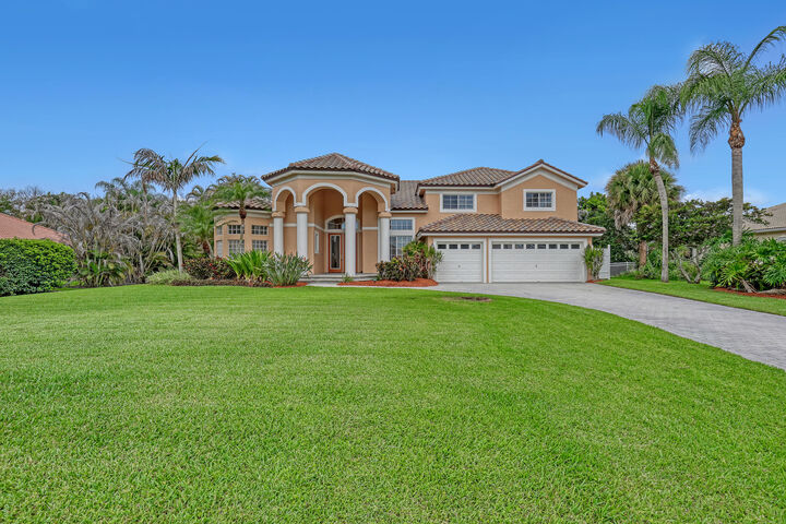 Property Photo: 559 SW Squire Johns Lane FL 34990