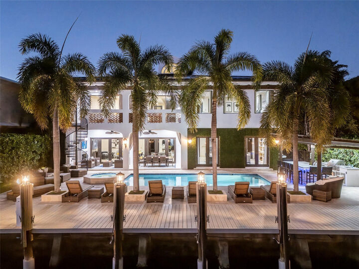 Property Photo:  2430 Castilla Isle  FL 33301 
