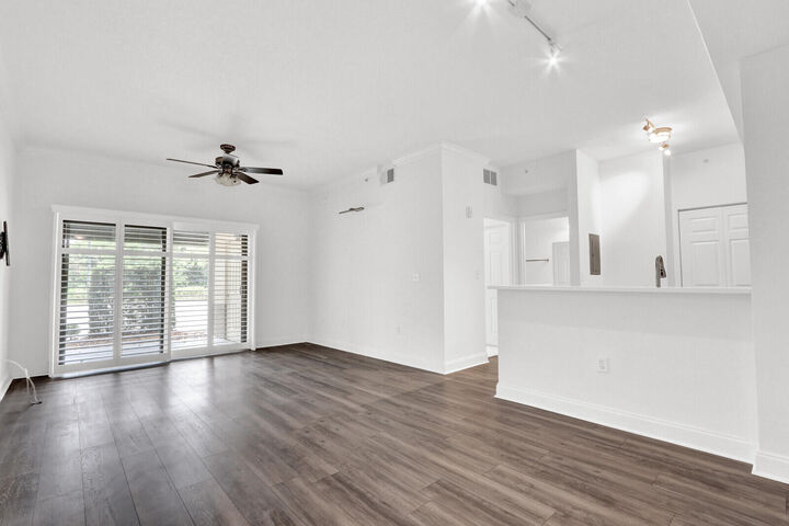Property Photo:  4903 Midtown Lane 3114  FL 33418 