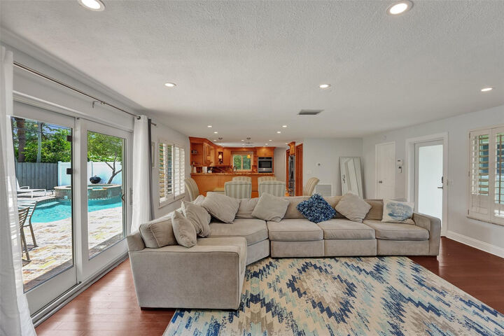 Property Photo:  720 NW 29th Court  FL 33311 