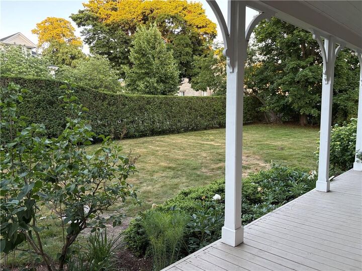 Property Photo:  20 Greenough Place 1A  RI 02840 