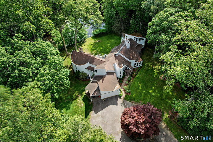 Property Photo:  9 Morehouse Lane  CT 06850 