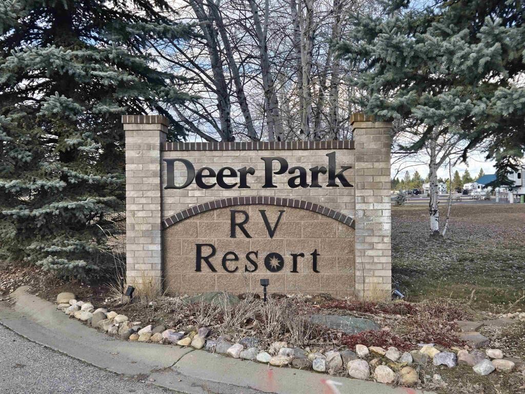 Property Photo: 1205 N Country Club Dr 98 WA 99006