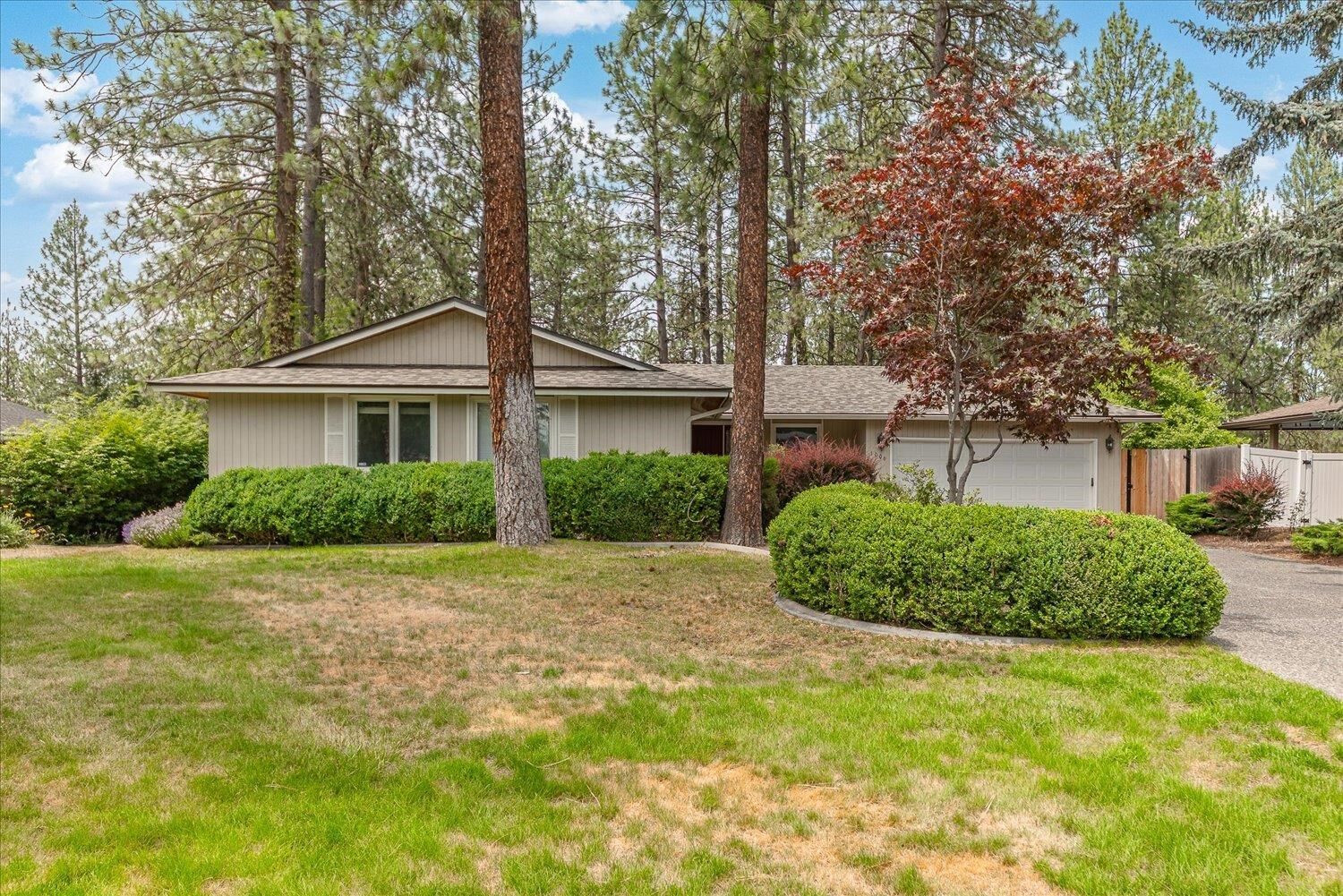 Property Photo:  1006 W Bellwood Dr  WV 99218 