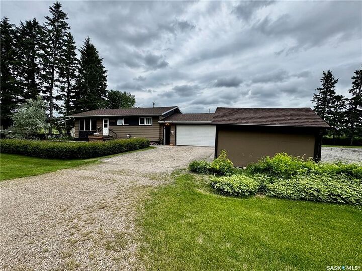 Property Photo: 257 Kalmakoff Avenue SK S0A 0L0