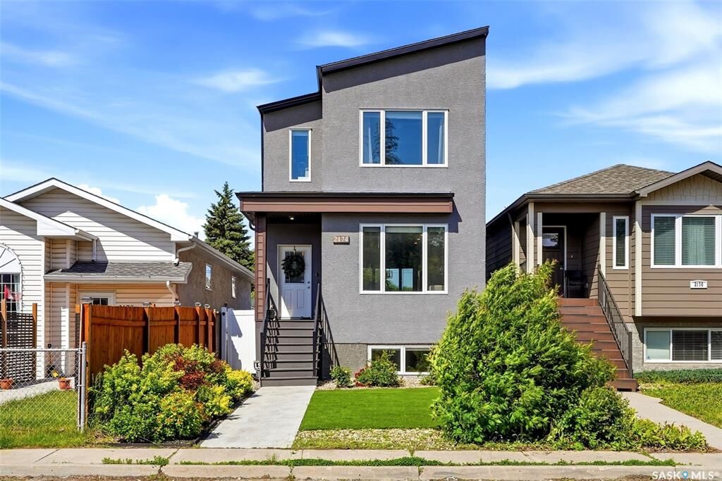 Property Photo:  2174 Elliott Street  SK S4N 3H2 