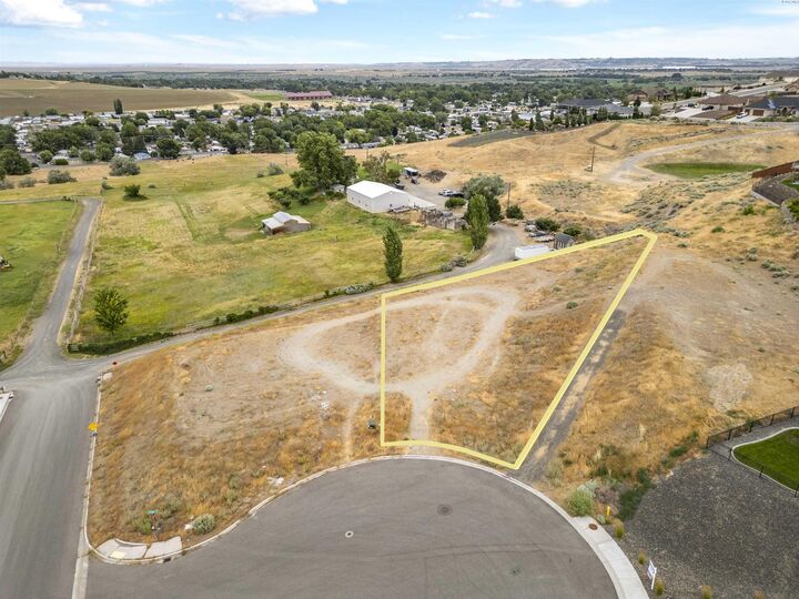 Property Photo: 6574 &Amp 6594 Argos St &Amp Caspian Place WA 99353