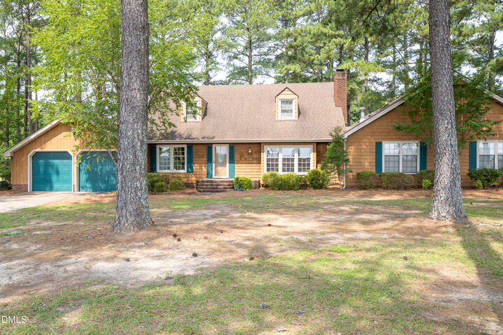 Property Photo: 1210 E Cumberland Street NC 28334