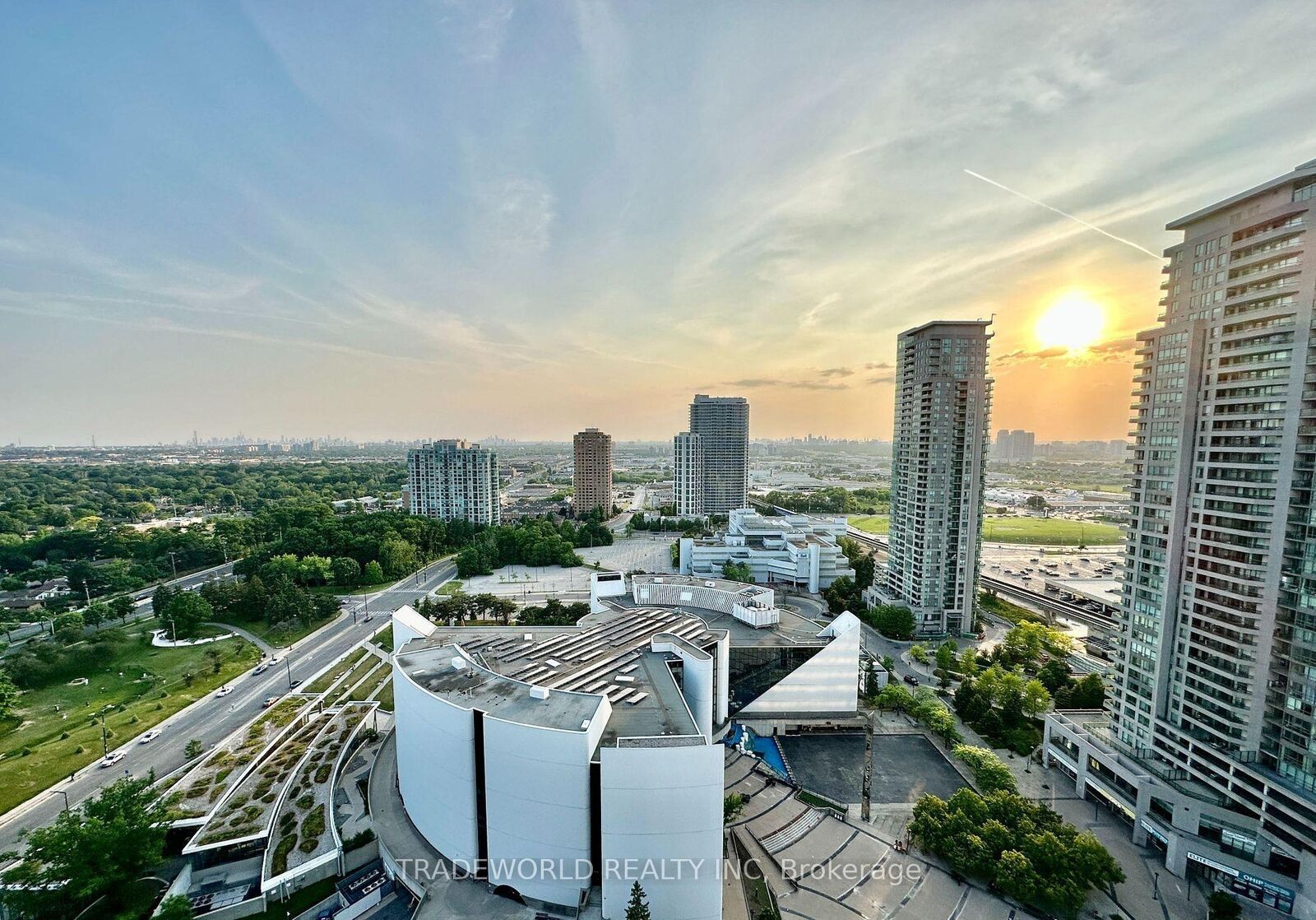 Property Photo: 60 Town Centre Court 610 ON M1P 0B1