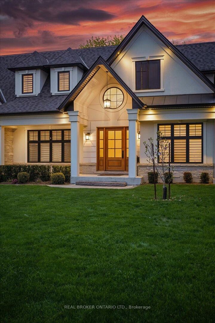 Property Photo: 1445 Skyline Drive ON L5E 2W3