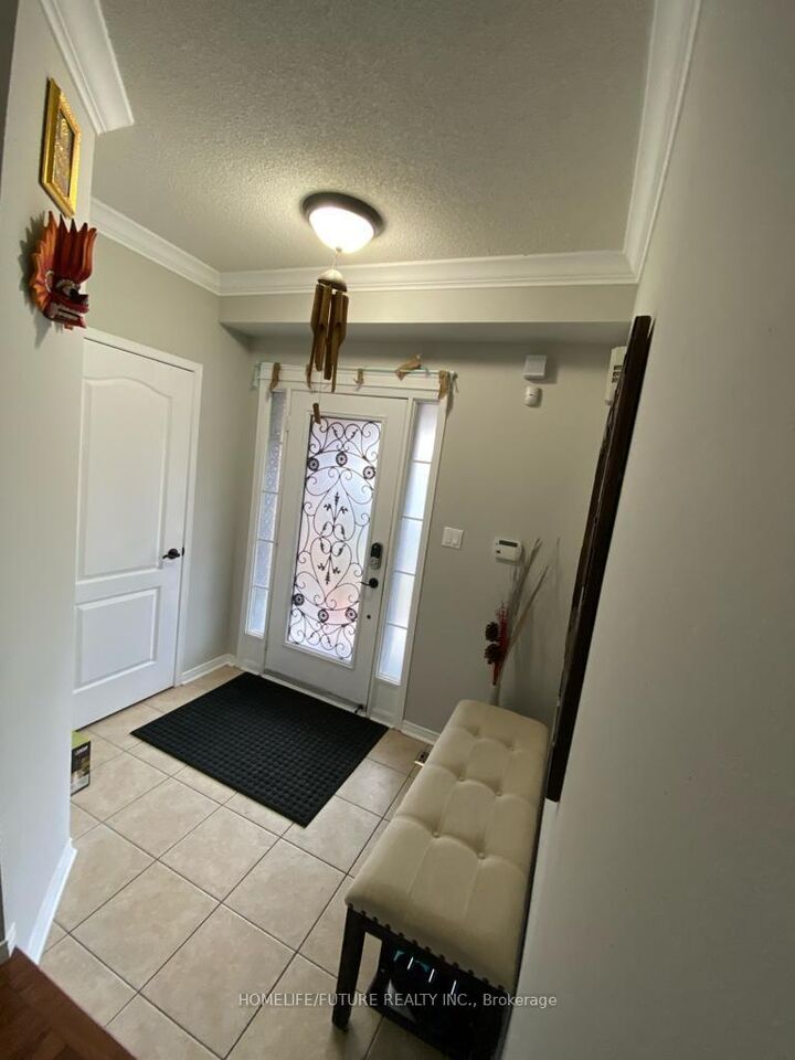 Property Photo:  31 Middlecote Drive Main &Amp 2nd  ON L1T 0A4 