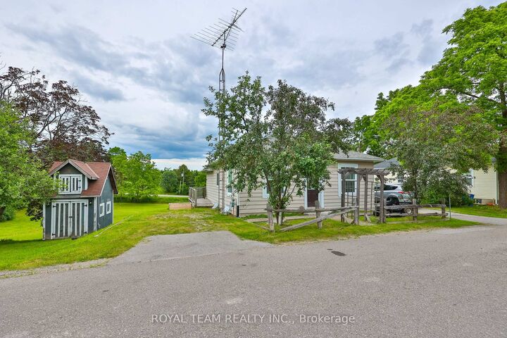 Property Photo: 106 Centre Street ON L0G 1T0
