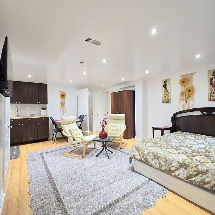 Property Photo:  47 Mare Crescent Lower  ON M9W 7E8 