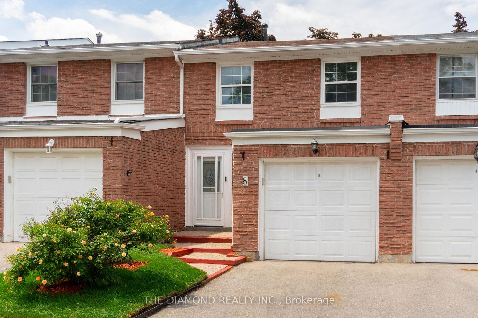 Property Photo:  2288 The Collegeway N/A 8  ON L5L 3Z5 