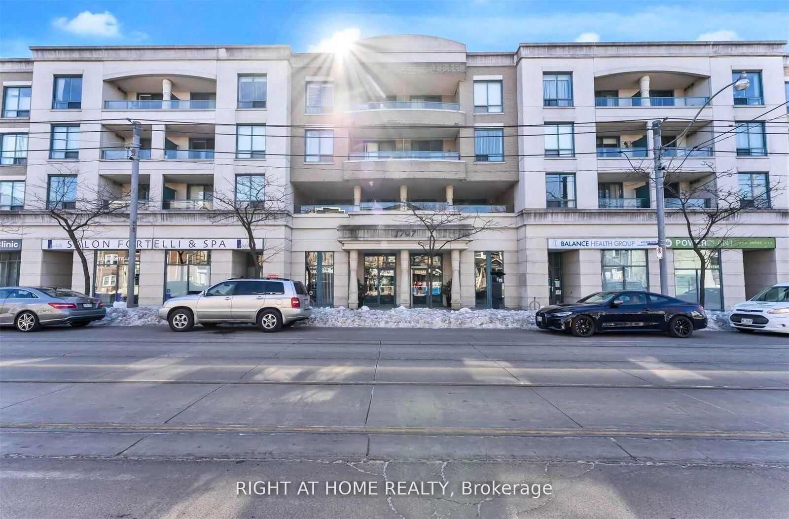 Property Photo:  1797 Queen Street E 409  ON M4L 3Y5 