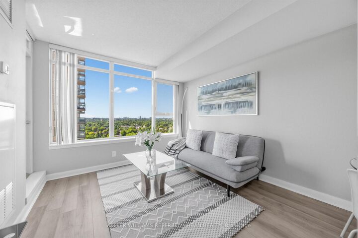 Property Photo: 25 Town Centre Court 2106 ON M1P 0B4