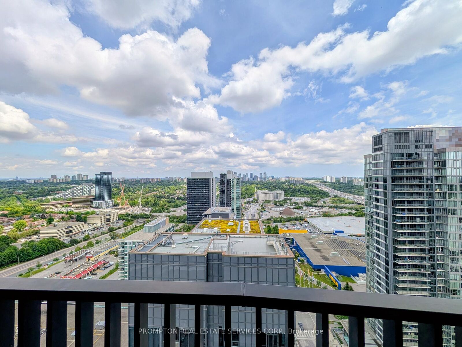 Property Photo:  68 Esther Shiner Boulevard 2812  ON M2K 0J6 