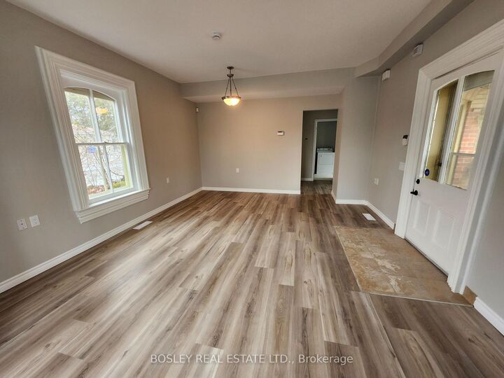 Property Photo:  5928 16th Avenue Brick#Main  ON L3P 8N1 